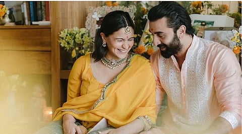 Alia Bhatt Pregnancy : आलिया- रणबीर नव्‍या पाहुण्‍याच्‍या स्‍वागतासाठी सज्‍ज, प्रसूतीसाठी रुग्‍णालयात नाेंदणी