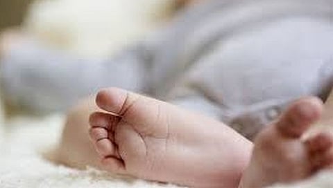 नाशिक : हलगर्जीपणामुळे बाळाचा मृत्यू, वैद्यकीय अधिकाऱ्यांवर शिस्तभंगाची कारवाई