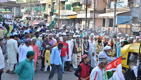 जुलूस-ए-गौसिया मिरवणूक,www.pudhari.news
