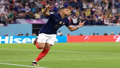 FIFA WCup France Vs Denmark : डेन्मार्कला २ -१ फरकाने धूळ चारत फ्रान्सची उपांत्यपूर्व फेरीत धडक