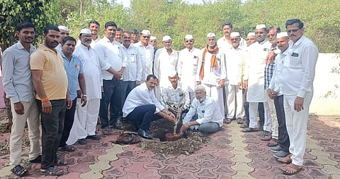 पिंपरखेड स्मशानभूमीचे सुशोभीकरणाने रुपडे पालटले