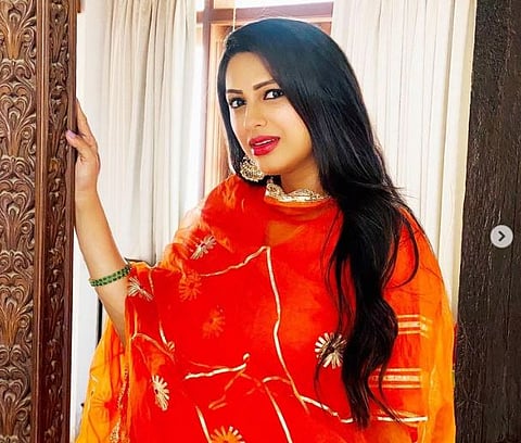 rucha-hasabnis