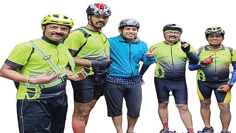  सुपर सुपर रेन्डोनियर 