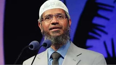 फरार Zakir Naik कतारमध्‍ये दाखल, फुटबॉल वर्ल्ड कप सुरु असतानाच देणार धर्मावर व्‍याख्‍याने