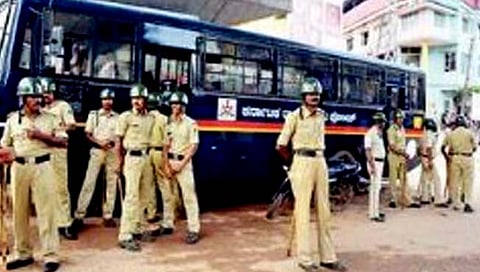 कोगनोळी सीमेला वाघा बॉर्डरचे स्वरुप