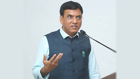 Corona Updates : कोरोना महामारी अद्याप संपलेली नाही! नवीन वर्षाच्या पार्श्वभूमीवर केंद्राकडून राज्यांना सतर्कतेच्या सूचना