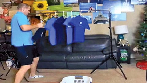 T Shirt Hanger  