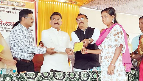 आदिवासींना शासकीय दाखले; खानापूर येथील मेळाव्यास प्रतिसाद