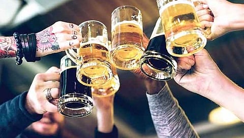 Alcohol Consumption | मद्य सेवनासाठी किमान वयाची अट किती? जाणून घ्या…