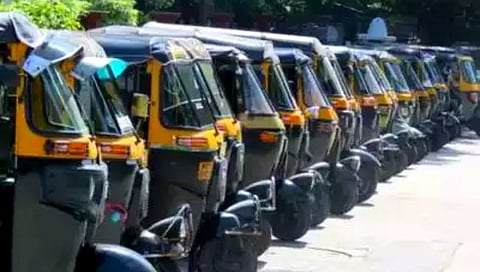 पिंपरी : ‘रिक्षाचालकांचे आंदोलन मोडीत काढण्याचा सरकारचा प्रयत्न’
