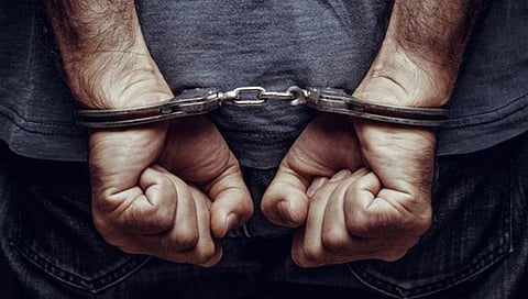 Psycho Killer : बालपणी ‘बोर्डिंग’मध्ये पाठवल्याचा राग; ४० वर्षांनंतर मुलाचा आई-वडिलांवर खुनी हल्ला