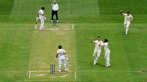 Gabba Pitch : दोन दिवसांत 34 बळी घेणा-या गाबा खेळपट्टीवर आयसीसीची कारवाई