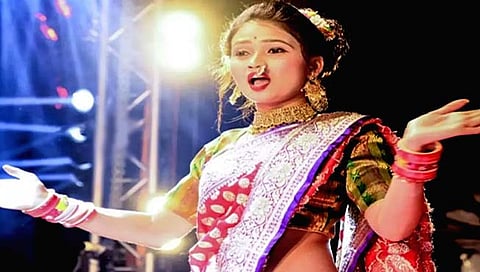 नाशिक : गौतमी पाटील कार्यक्रमातील वाद, पत्रकारांना मारहाण करणाऱ्यांसह आयोजकांविरोधात गुन्हे