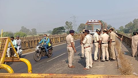 बेळगाव दौराच्या पार्श्वभूमीवर महाराष्ट्र- कर्नाटक सीमेवर पोलीस बंदोबस्‍तात वाढवला
