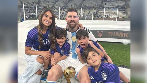 Messi’s wife : विश्‍वविजेत्‍या मेस्‍सीच्‍या पत्‍नीची भावूक पोस्‍ट, ‘तू आम्‍हाला शिकवलंस…’