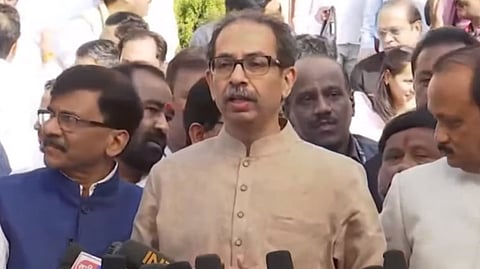 कर्नाटकव्याप्त महाराष्ट्र केंद्रशासित झालाच पाहिजे : उद्धव ठाकरे