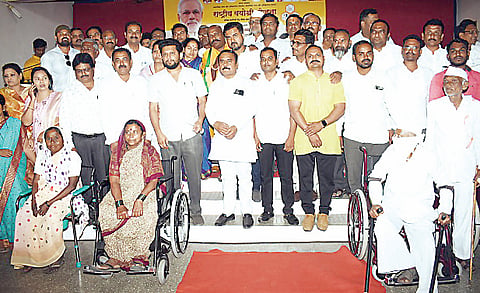 नगर : ज्येष्ठांना साहित्य देणारे नरेंद्र मोदी देशातील पहिले पंतप्रधान : खासदार डॉ. सुजय विखे पाटील