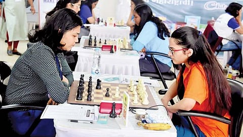  राष्ट्रीय महिला अजिंक्यपद बुद्धिबळ स्पर्धा : दिव्याची आघाडी कायम; मेरी द्वितीय स्थानावर