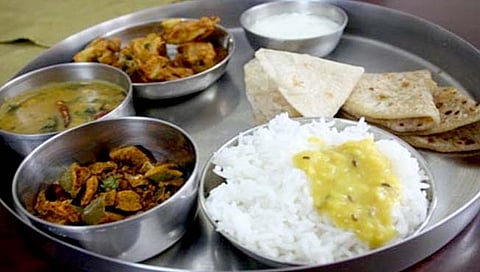 जेवणाची भारतीय पद्धत आरोग्यदायी