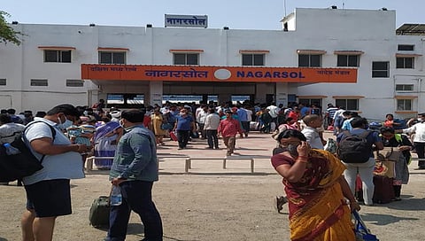 नगरसूर रेल्वे स्थानक. (छाया : भाऊलाल कुडके)   