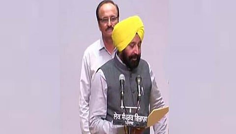 Punjab AAP minister Fauja Singh Sarari | पंजाबमधील ‘आप’ सरकारला धक्का, आणखी एका मंत्र्याचा राजीनामा, १० महिन्यांत दोन मंत्री पायउतार