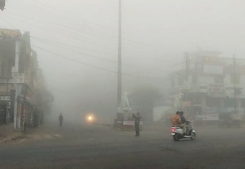 उत्तर नगरमध्ये धुकेच-धुके चोहिकडे! श्रीरामपूर, राहाता, संमनेरात वाहन चालकांचे हाल