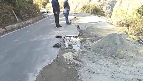 Joshimath Badrinath Landslide : चिंताजनक…जोशीमठचे भूस्खलन ‘बद्रीनाथ’पर्यंत,चीनच्‍या सीमेशी संपर्क तुटण्‍याचा धोका