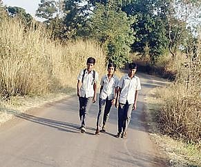 वेल्हे : दळणवळण साधनाअभावी कोळवडीकरांचे हाल