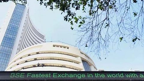 Market Capitalisation BSE listed companies | शेअर बाजारातील तेजीचा वारू उधळला! BSE बाजार भांडवल पहिल्यांदाच ४०० लाख कोटींवर
