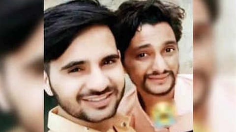नियतीचा घाला ! ९०० किलोमीटर लांब तरीही जुळ्या भावंडांची काही तासांच्‍या अंतराने ‘एक्‍झिट’