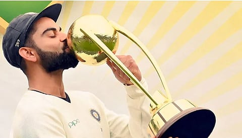 Virat Kohli ट्रेंड सोशल मीडियावर अचानक का सुरु झाला ? जाणून घ्‍या कारण