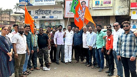 रत्नागिरी : ज्ञानेश्वर म्हात्रेंच्‍या विजयानंतर खेडमध्ये विजयी जल्लोष