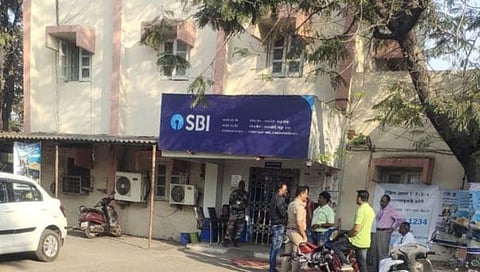 चंद्रपूर: बँकेतून १४ लाखांची चोरी करणारे दोन चोरटे जेरबंद