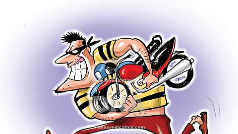 बारामती तालुक्यात दुचाकीस्वारांची धूम स्टाईल!