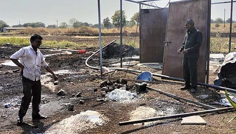 पैठण सावळेश्वरमध्ये शोभेच्या दारू निर्मिती कारखान्यात स्फोट 
