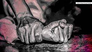 शिवसेनेचे माजी मंत्री उत्तम खंदारे यांच्यावर बलात्काराचा गुन्हा दाखल