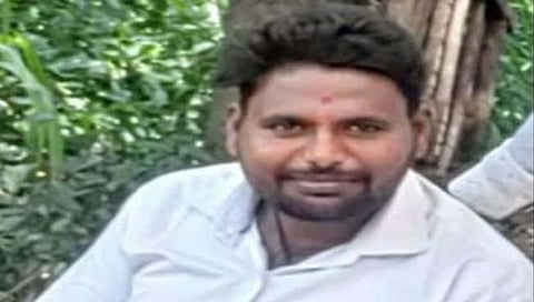 तरूणाचा खून  