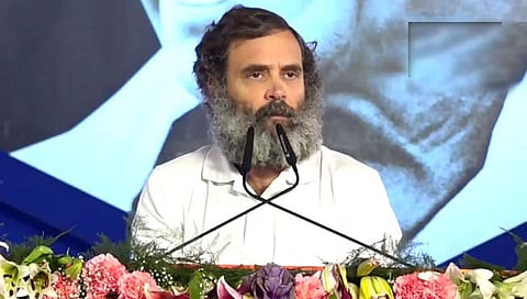 मोदींनी काश्‍मिरी जनतेच्या मनातून तिरंग्याबद्दलचे प्रेम संपवले : राहुल गांधींचा आरोप