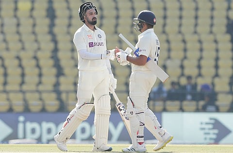 IND vs AUS Test : रोहित शर्माचे अर्धशतक, पहिल्या दिवसाअखेर भारताची धावसंख्या 1 बाद 77