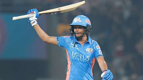 Harmanpreet Kaur: हरमनप्रीतने WPL च्या पहिल्याच सामन्यात रचला इतिहास, ‘अशी’ कामगिरी करणारी ठरली पहिली खेळाडू