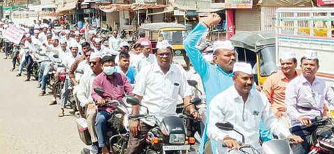 शिक्षक, कर्मचार्‍यांची मोटरसायकल रॅली; जुन्या पेन्शन योजनेसाठी दणाणले पाथर्डी शहर