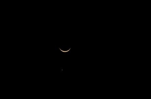 नाशिक : चंद्र आणि शुक्राची अनोखी युती
