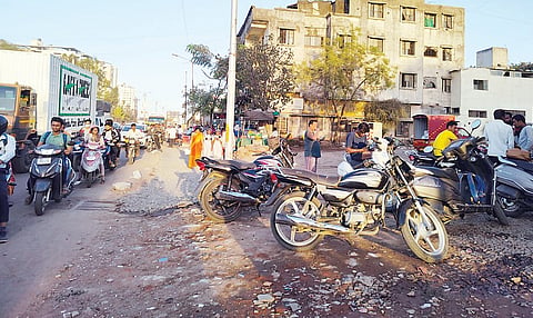 कात्रज-कोंढवा रस्त्याची दुरुस्ती अखेर सुरू; नागरिकांना दिलासा