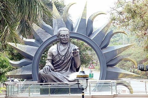 पिंपरी : महात्मा बसवेश्वर महाराज यांच्या पुतळ्याचे काम पूर्ण