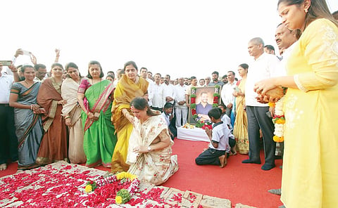 पिंपरी : …अन् डोळ्यांत तरळले अश्रू