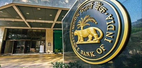 EMI Rules for Banks : दिलासादायक! ‘कर्जदारांनो बँक अशा प्रकारे व्याज आकारू शकत नाही’; जाणून घ्या RBI चे नवे नियम