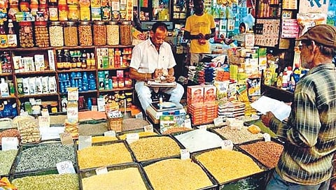 Retail Shopkeepers : रिटेल दुकानदारांना स्वस्तात कर्ज, विमा संरक्षणही