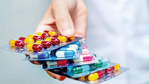 Nashik : औषधे खरेदीचे कागदी घोडे, निविदाप्रक्रिया पूर्ण होऊनही खरेदी रखडली
