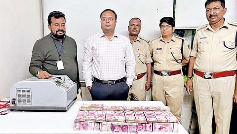 बेळगाव : बागेवाडी टोलनाक्यावर दोन कोटी जप्त