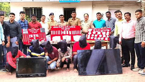 Nashik : दिवसा रिक्षा चालवून रात्री घरफोडी, २१ लाखांच्या मुद्देमालासह सात जणांना अटक